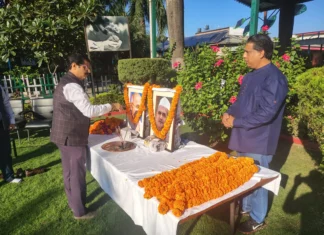 यूजेवीएन लिमिटेड में धूमधाम से मनाई गई महात्मा गांधी और लाल बहादुर शास्त्री की जयंती