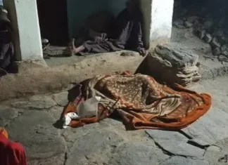 देहरादून में मर्डर!, पति ने दराती से पत्नी का काटा गला, शव को आंगन में फेंका